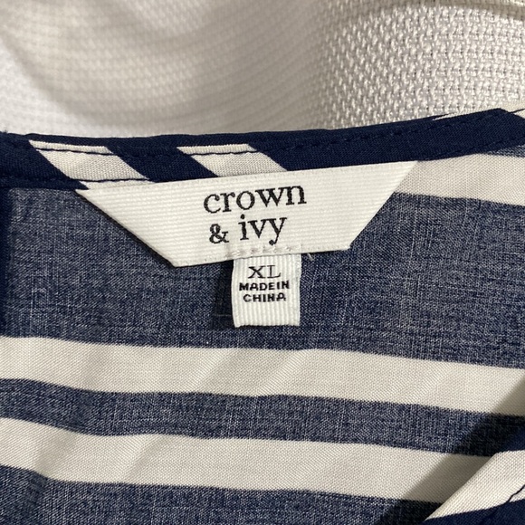 NWT Crown & Ivy Navy and White Top Size XL - Picture 3 of 7
